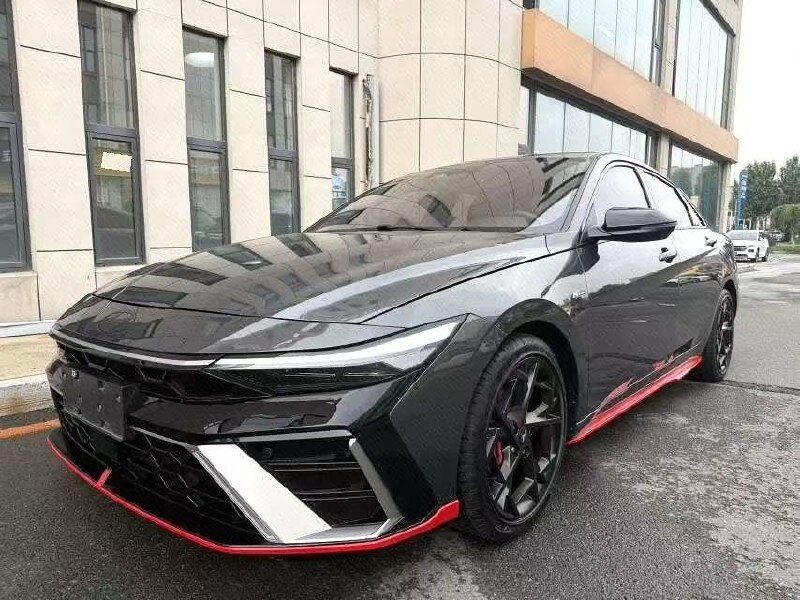 Hyundai Elantra — фото автомобиля