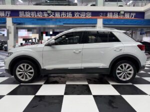 Volkswagen T-Roc фото 2