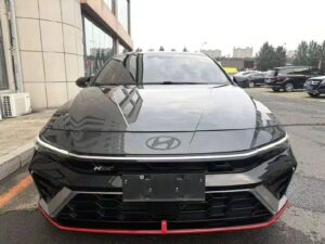 Hyundai Elantra фото 3