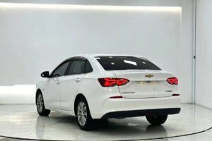 Chevrolet Cruze фото 2