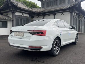 Skoda Superb фото 5