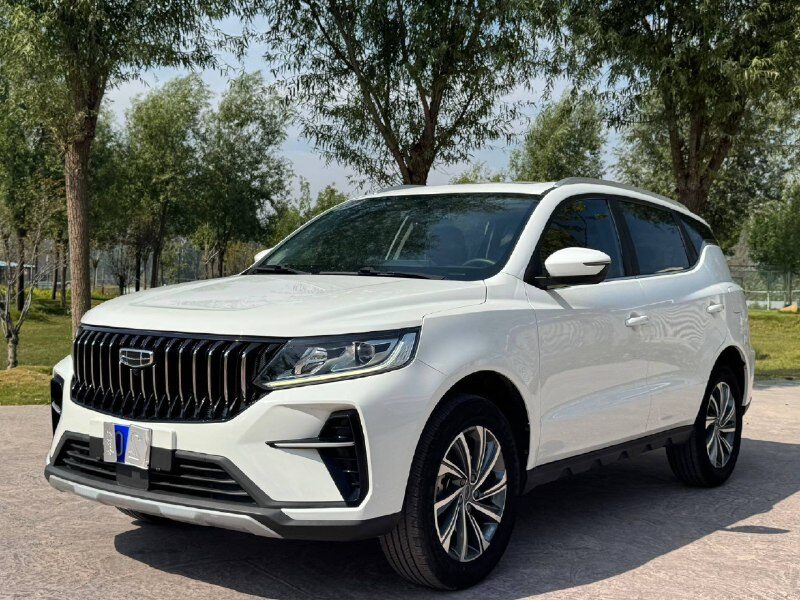 Geely X6 Pro — фото автомобиля